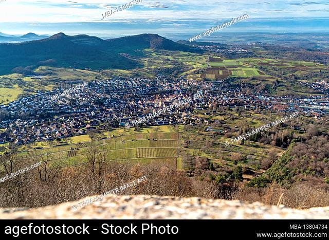 Europe, Germany, Baden-Wuerttemberg, Swabian Alb, Neuffen, view from Hohenneuffen Castle to Neuffen and the Alb foreland