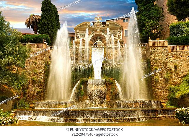The water jets of the Organ fountain, 1566, housing organ pipies driven by air from the fountains. Villa d'Este, Tivoli, Italy - Unesco World Heritage Site