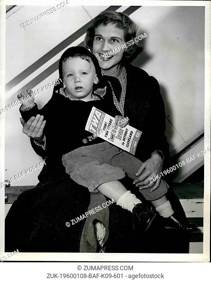 Feb. 28, 2012 - Laguardia Airport, N.Y. - Kim Hunter's son Sean, 21 months, was out at the airport over the weekend to say goodbye to his actress mother before...
