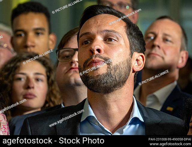 08 October 2023, Bavaria, Munich: Martin Hagen (FDP), state chairman of Bavaria, is disappointed at the election party of the FDP in the restaurant Ella