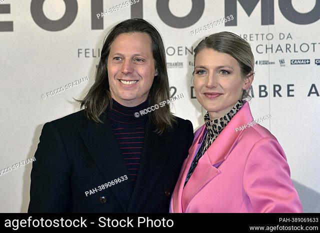 Felix Van Groeningen et Charlotte Vandermeerschattends “Le Otto Montagne” Photocall at The Space Moderno Cinema on December 19, 2022 in Rome, Italy