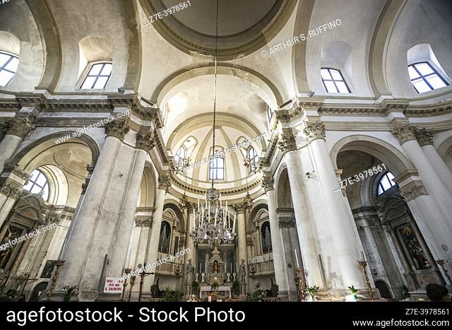 Low-angle view of Interior of Church of Saints Jeremiah and Lucy (Chiesa dei Santi Geremia e Lucia), St. Jeremiah Square (Campo San Geremia)