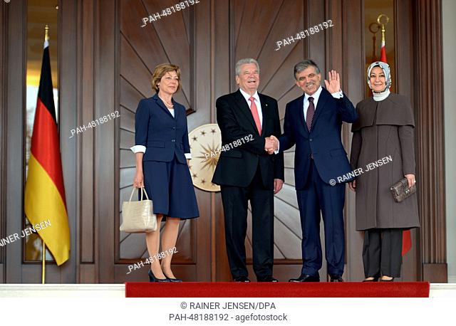 German President Joachim Gauck (2-L) and his partner Daniela Schadt (L) are received by Turkish President Abdullah Gul (2-R) and his wife Hayrunnisa in front of...
