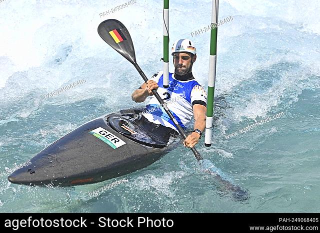 Hannes AIGNER (GER), Kayak Eine Maenner, action. Training Canoe Slalom, Canoe Slalom, Wildwasseer on July 22nd, 2021, Kasai Canoe Slalom Center