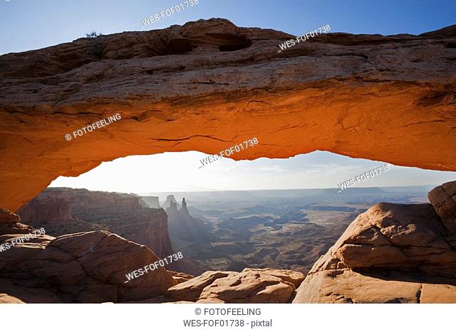 USA, Utah, Canyonlands National Park, Mesa Arch