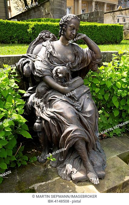 Margravine Wilhelmine, sculpture by the Opernstraße road, Bayreuth, Upper Franconia, Franconia, Bavaria, Germany
