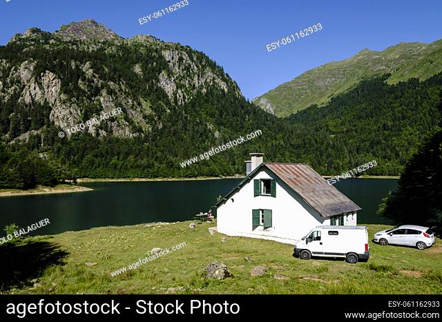 Lac Bious Artigues, Ayous lakes tour, Pyrenees National Park, Pyrenees Atlantiques, France