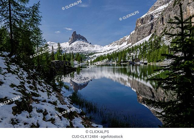 Federa Lake, Croda da Lago, Becco di mezzodi, Cortina d'Ampezzo, Dolomiti, Dolomites, Veneto, Italy, Europe