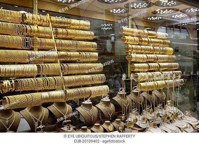 Fatih, Sultanahmet, Kapalicarsi, Gold jewellery shop display in the Grand Bazaar