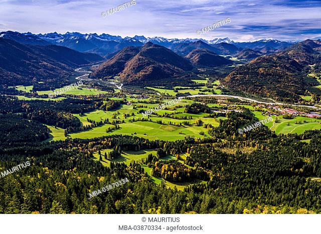 Germany, Bavaria, Upper Bavaria, Tölzer Land (area), Isarwinkel (region), Lenggries, Isartal and Jachenau in direction to chain of the Alps
