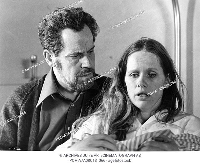 Ansikte mot ansikte Year : 1976 Sweden Erland Josephson, Liv Ullmann  Director: Ingmar Bergman. It is forbidden to reproduce the photograph out of context of...
