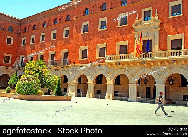 Plaza de San Juan and Palau de Justicia, Teruel, Spain