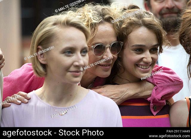 from left: actress Anna-Maria MUEHE, actress Katja RIEMANN and actress Anna PLASS, filming , ,Our wonderful years, on 14.06