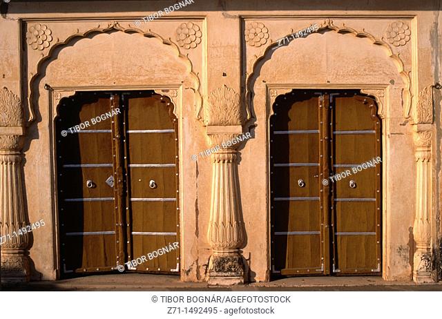 India, Rajasthan, Bikaner, Junagarh Fort, windows