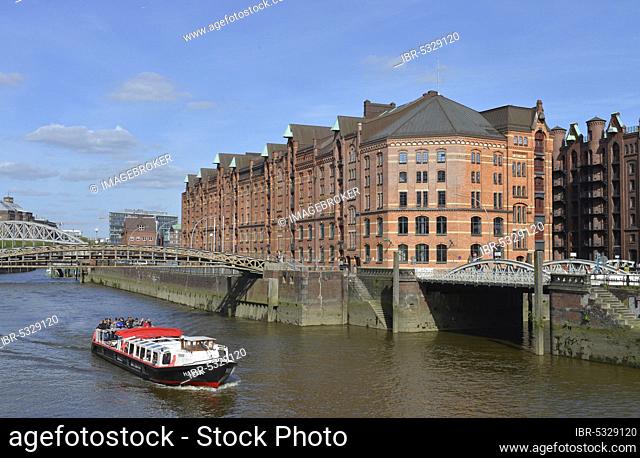 Alte Speicherstadt, Zollkanal, Hamburg, Germany, Europe