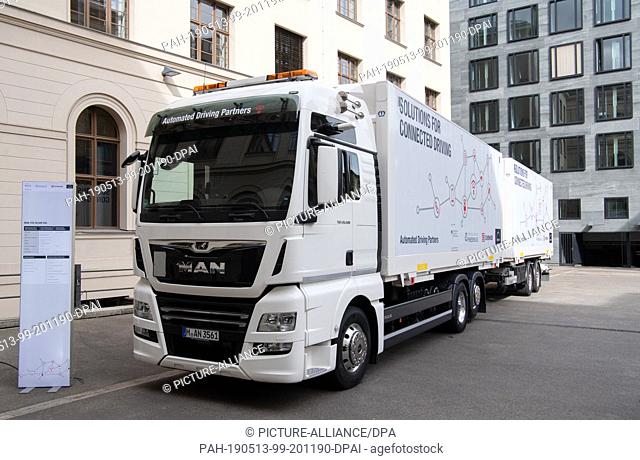 10 May 2019, Berlin: A MAN TGX 26.500 XXL truck is parked in the inner courtyard of the Ministry of Transport. DB Schenker