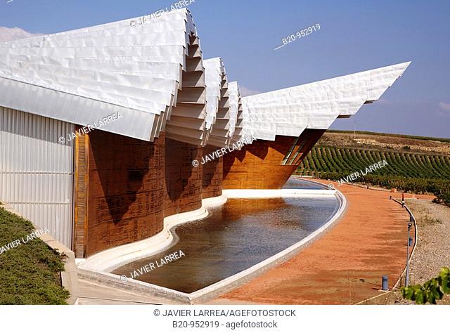 Ysios winery building designed by architect Santiago Calatrava, Laguardia, Rioja Alavesa, Araba, Basque Country, Spain