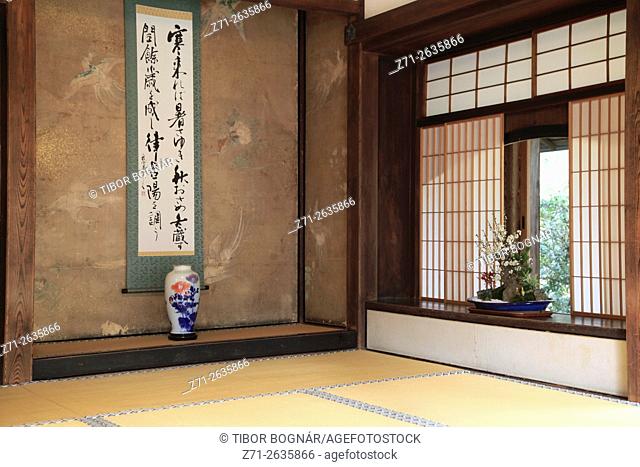 Japan, Kyoto, Shoren-in Temple, interior, tokonoma alcove, calligraphy scroll,