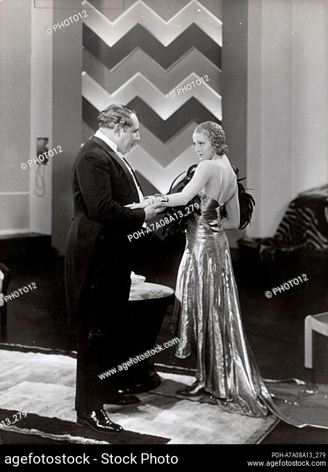 L'Argent Money Year: 1928 - France Brigitte Helm, Pierre Alcover  Director: Marcel L'Herbier Restricted to editorial use