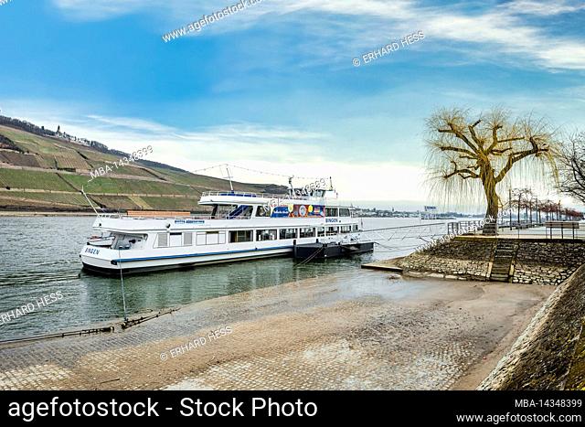 Bingen, composite, Naheeck, Nahe estuary, passenger ship, Rhine, Rhine promenade, Rhine bank, ships, winter