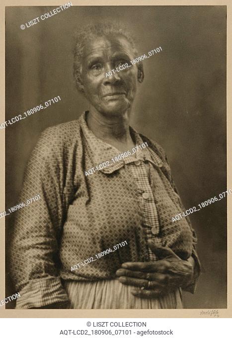 Old Mammy, New Orleans; Arnold Genthe (American, born Germany, 1869 - 1942); New Orleans, Louisiana, United States; about 1925; Gelatin silver print; 33