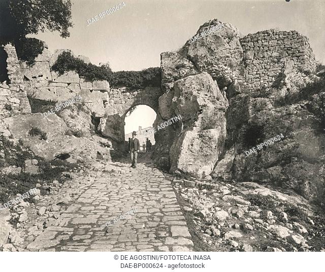 Senese gate and the remains of the walls, Saturnia, Tuscany, Italy, photograph from Istituto Italiano d'Arti Grafiche, Bergamo, 1905-1908