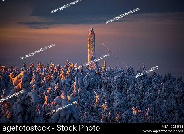 Germany, Saxony, Ore Mountains, Fichtelberg in winter at sunrise