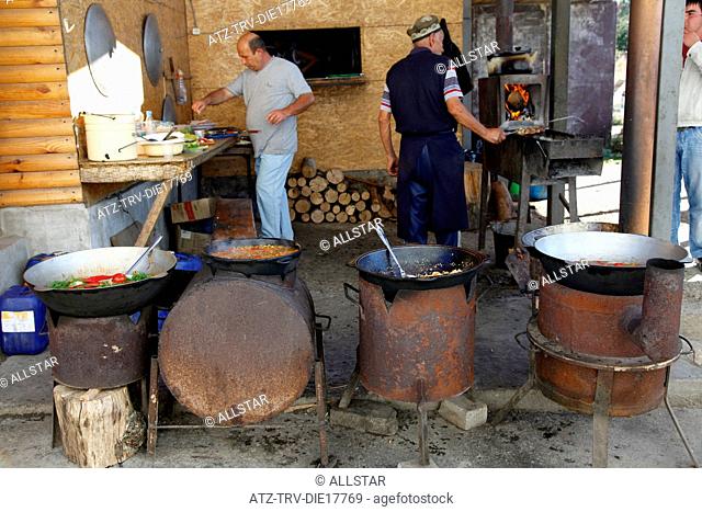 TATAR BARBEQUE FOOD & COOKING STOVES; AI-PETRI CRIMEA, UKRAINE; 27/09/2011