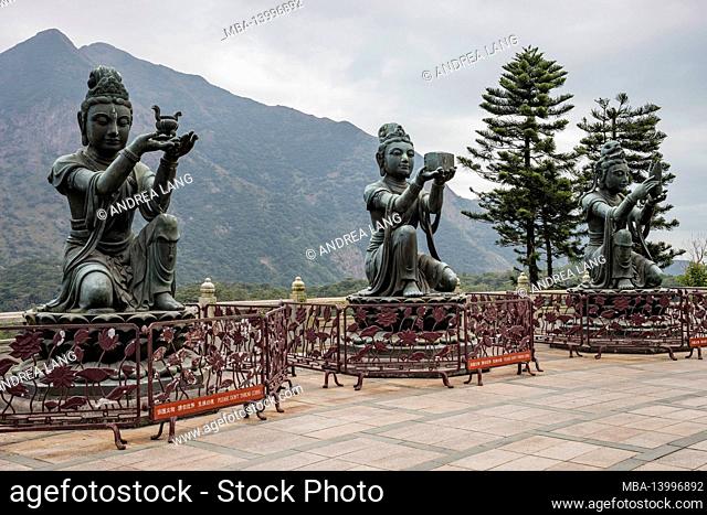 buddhist bronze gods fguren at the tian tan buddha, six virtues of paramita