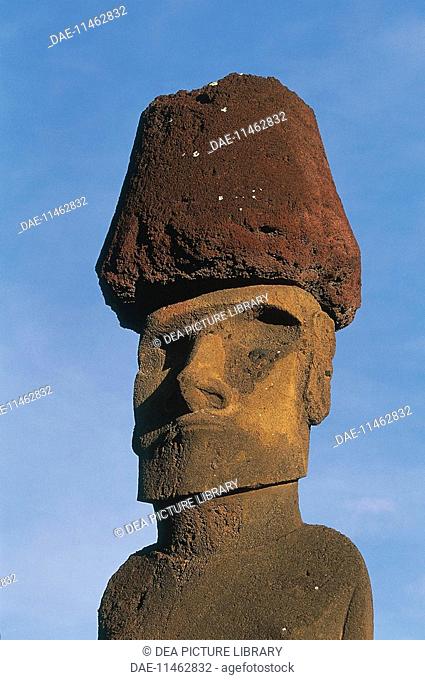 Chile, Easter Island. Rapa-Nui National Park (UNESCO World Heritage Site, 1995). Moai (megalithic anthropomorphic statue). Ahu Nau Nau