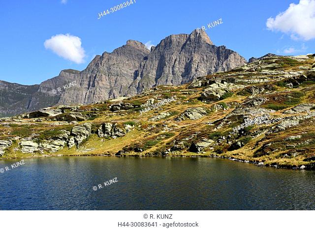 Mountain lake, Laghetto Moesola, mountain, Piz Uccello, San Bernardino-pass, pass summit, Alps, Canton of Graubünden, Switzerland