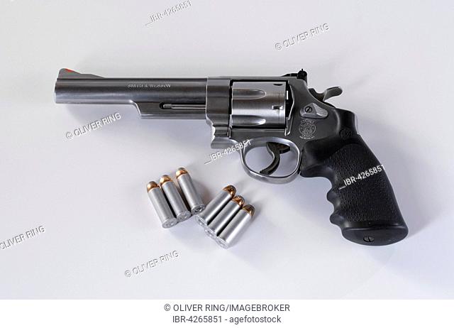 Handgun, 44 Magnum, Smith & Wesson, double action