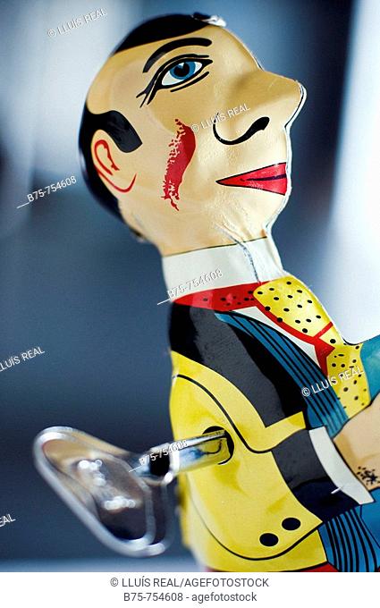'El Estudiante' (the student), limited edition of PAYÁ old tin toy