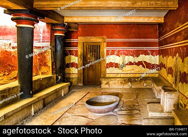 Throne Room of Minos (1500-1400 BC), Minoan palace of Knossos built by King Minos between 2100 and 1800 BC, Crete, Knossos, Crete, Greece, Europe