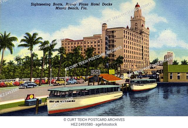 Sightseeing boats, Roney Plaza Hotel docks, Miami Beach, Florida, USA, 1948. Vintage linen postcard showing the Gray Line sightseeing boats at the dock of the...