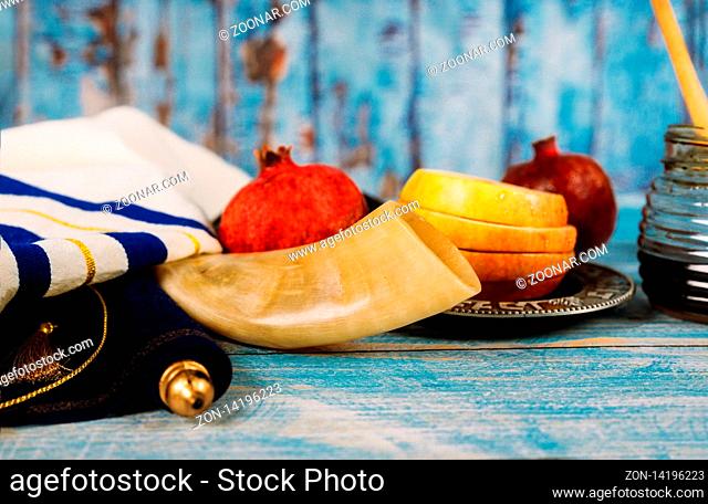 Honey, apple and pomegranate for traditional holiday symbols rosh hashanah jewesh holiday
