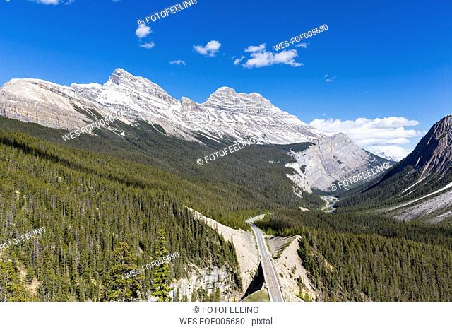 Canada, Alberta, Banff National Park, Icefields Parkway, Cirrus Mountain