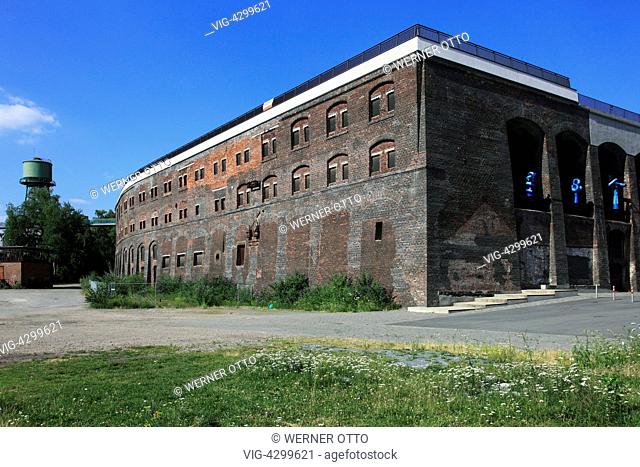 D-Bochum, Ruhr area, Westphalia, North Rhine-Westphalia, NRW, Westpark, RuhrTriennale, Colosseum, rest of a breast wall, behind the watertower of the...