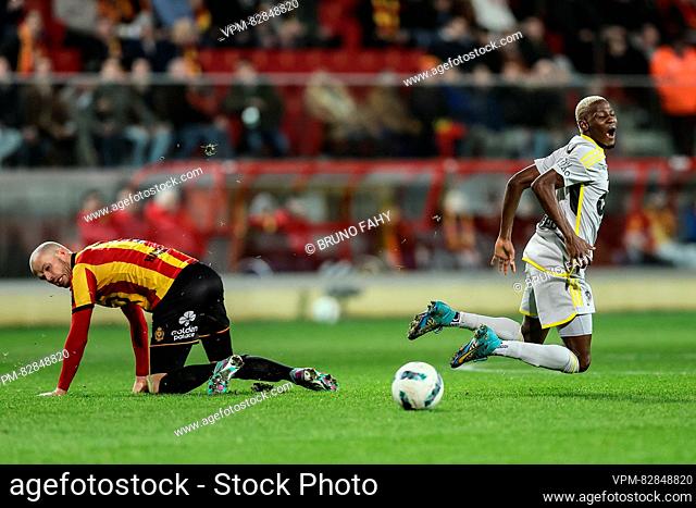 Mechelen's Geoffry Hairemans and Standard's Moussa Djenepo fight for the ball during a soccer match between KV Mechelen and Standard de Liege Wednesday 20...