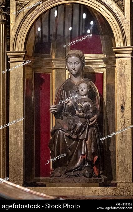first virgin Mary, wood carving, chapel of our lady of the grada, virgin of the step, 1404, Palma Cathedral Museum, Majorca, Balearic Islands, Spain