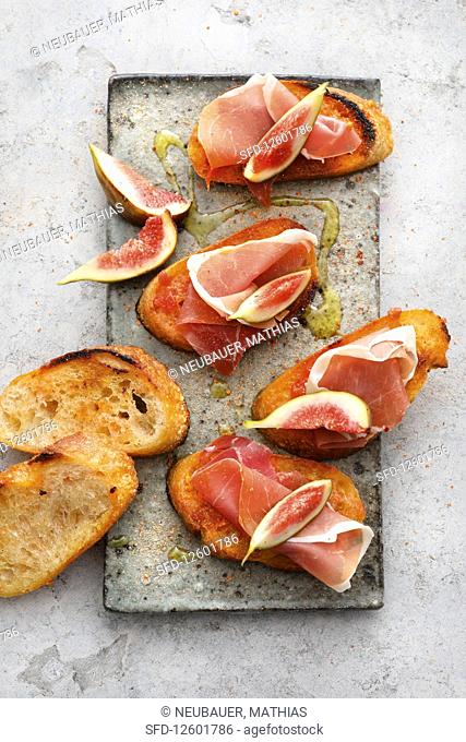 Pa amb Oli: Mallorcan toasted bread with IbÃ©rico ham