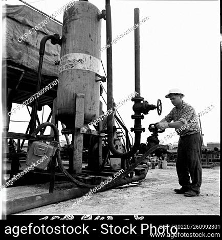 ***SEPTEMBER 16, 1976 FILE PHOTO***Significant gas discovery in southern Moravia. Workers of Moravske naftove doly Moravian oil mines (MND) discovered a natural...
