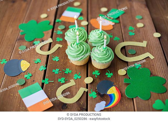 green cupcakes and st patricks day decorations