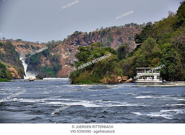 tourist ship in front of Murchison Falls, Murchison Falls National Park, Uganda, Africa - Uganda, 10/02/2015