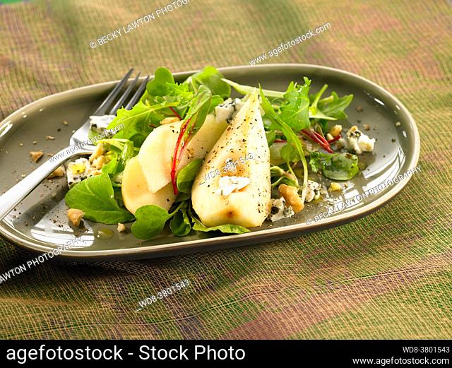 pear, arugula and blue cheese salad