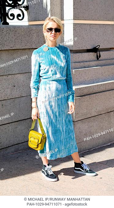 Blogger Caroline Daur posing outside of the Tory Burch runway show during New York Fashion Week - Sept 8, 2017 - Photo: Runway Manhattan/Michael Ip ***For...