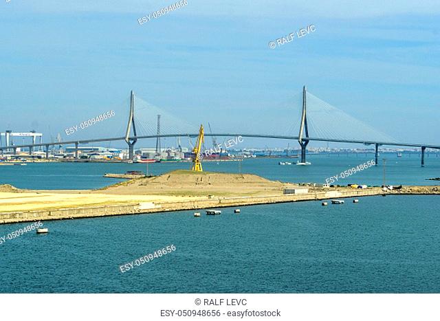 Spain, Cadiz - Bay of Cádiz with the Bridge of the Constitution of 1812