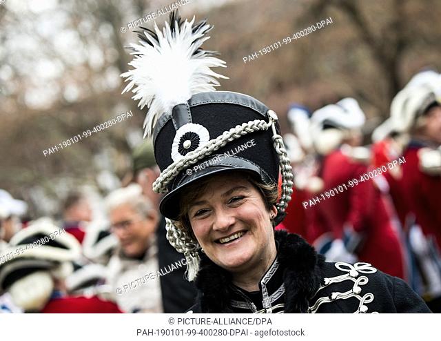 01 January 2019, Rhineland-Palatinate, Mainz: Gabriele Neumer, Black Husarin, is standing in the city centre. With the New Year's procession through the...