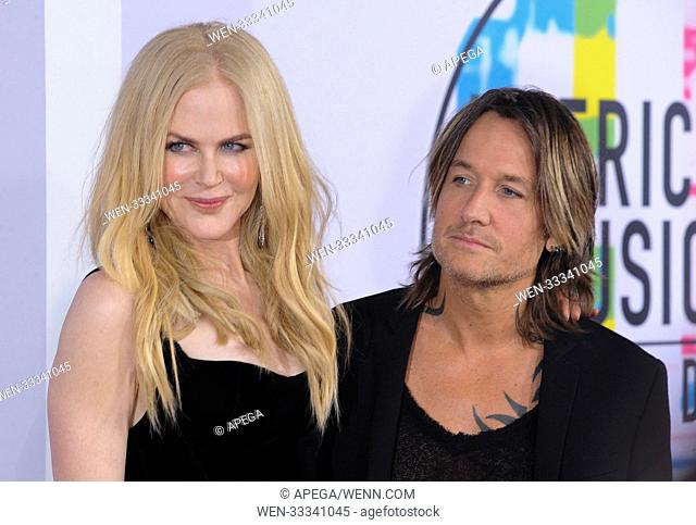 Nicole Kidman, Keith Urban and the rest of their family at LAX Featuring:  Nicole Kidman, Keith Urban, Stock Photo, Picture And Rights Managed Image.  Pic. WEN-WENN21513267 | agefotostock