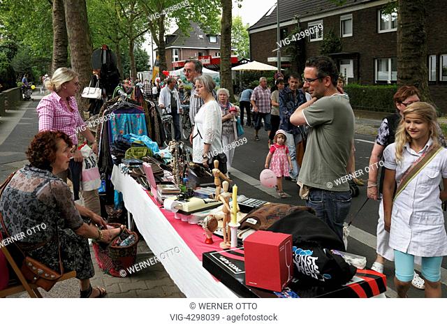 D-Krefeld, Rhine, Lower Rhine, Rhineland, North Rhine-Westphalia, NRW, Friedrich-Ebert-Strasse, street party -Summer Street- 2012